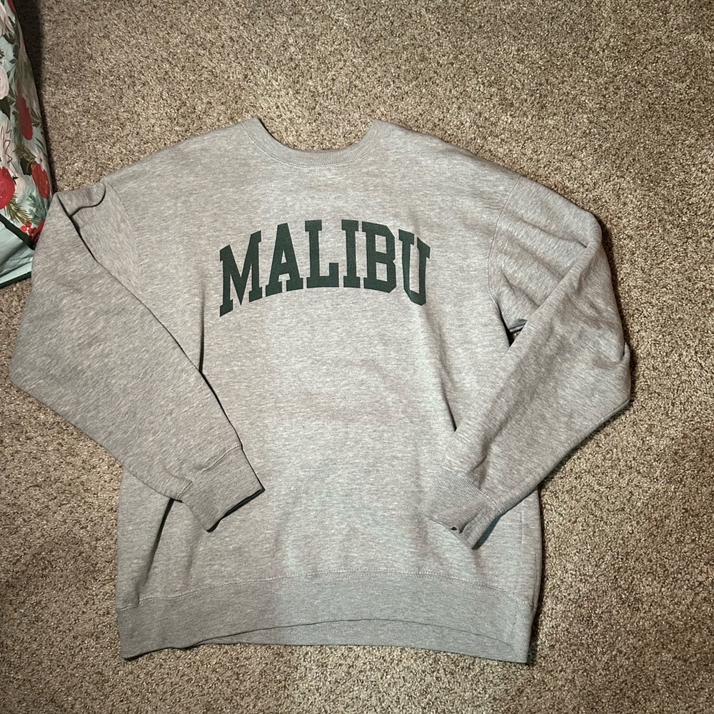 BRANDY MELVILLE MALIBU CREWNECK